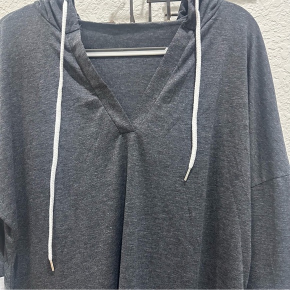 Long Sleeve Hoodie with Striped Sleeves & Drawstring – Casual Athleisure Top NWT - Picture 4 of 6